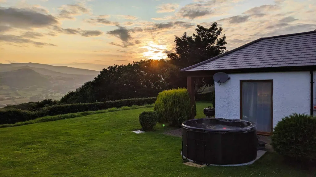 Conwy Valley Getaway | holiday cottage at sunset Conwy Valley Getaway | holiday cottage at sunset