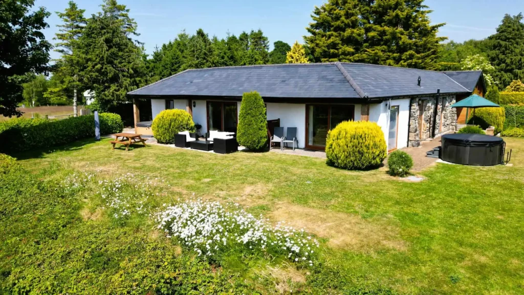 Fig Tree and Laurel self-catering holiday cottages in summer