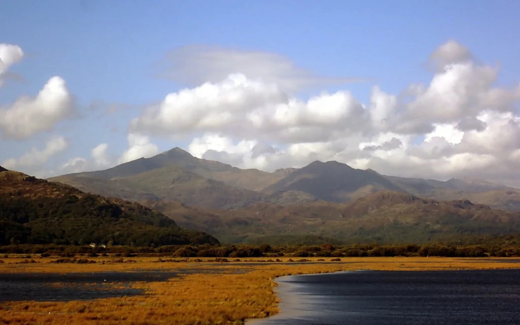 Conwy Valley Getaway | 2048px Yr Wyddfa geograph.org .uk 8158423 Conwy Valley Getaway | 2048px Yr Wyddfa geograph.org .uk 8158423